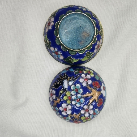 Vintage Cloisonne Trinket Box Floral Enamel Jewelry Box Blue Gold Tone GUC 80s - Picture 4 of 5
